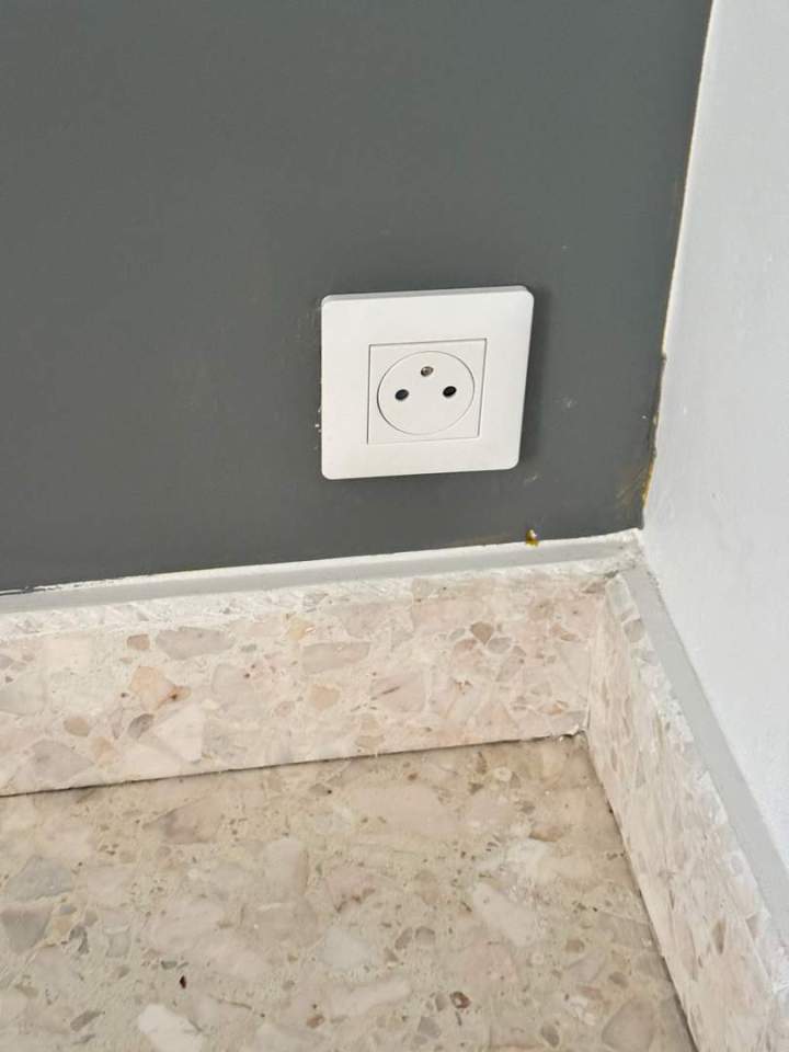 Mise en place du prise électrique Albi