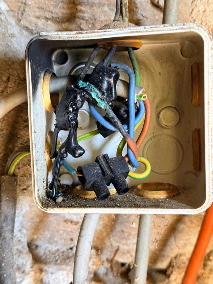 Travaux de sécurisation installation électrique habitation Albi