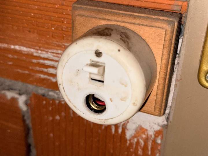 Rénovation interrupteur Albi