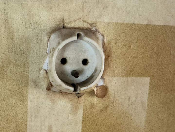 Rénovation prise pour sécurité Albi