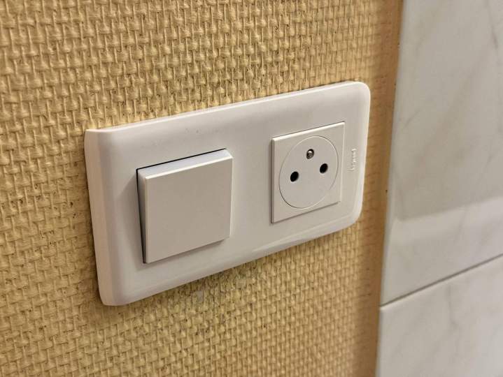 Rénovation interrupteur et prise électrique Albi